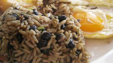 Gallo Pinto (beans and rice)