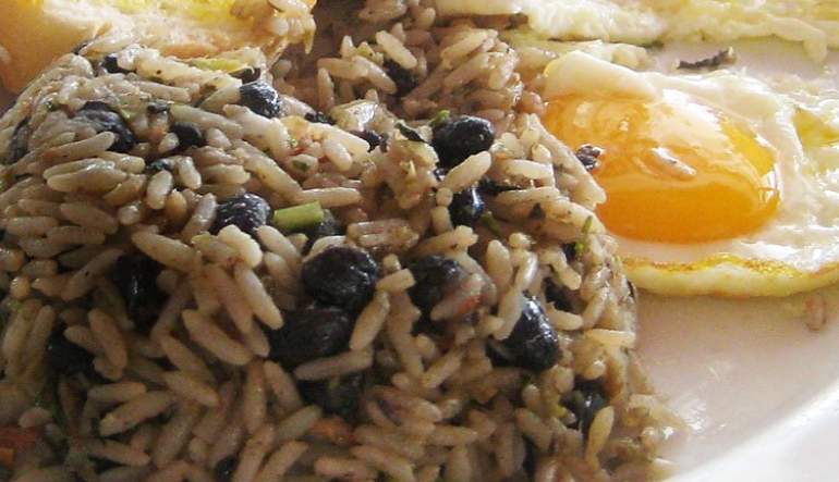 Gallo Pinto (beans and rice)