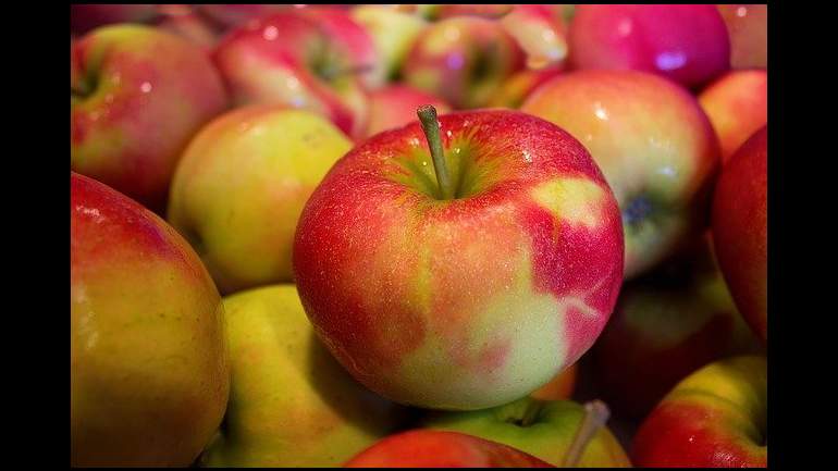 Apple salad