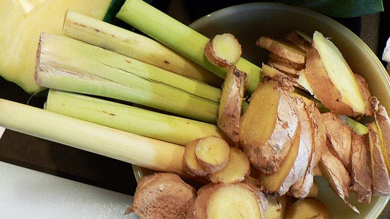 Ginger and Lemongrass Chicken